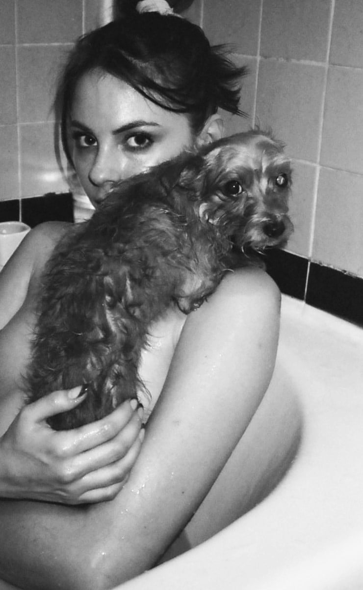 Willa Holland Nude Outtake Photos Released