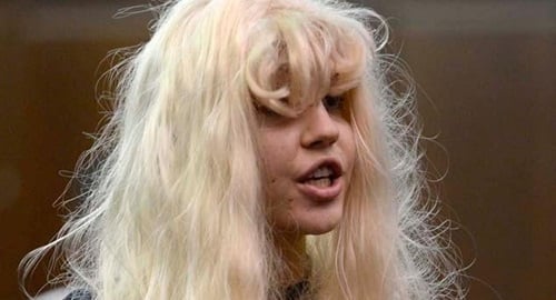 Amanda Bynes vagina slap