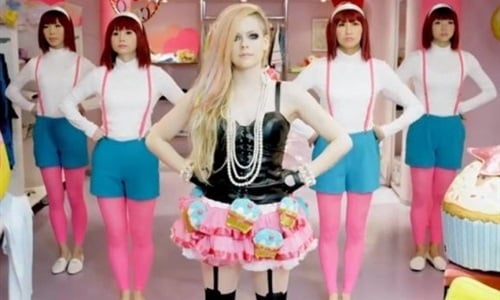 Avril Lavigne Hello Kitty