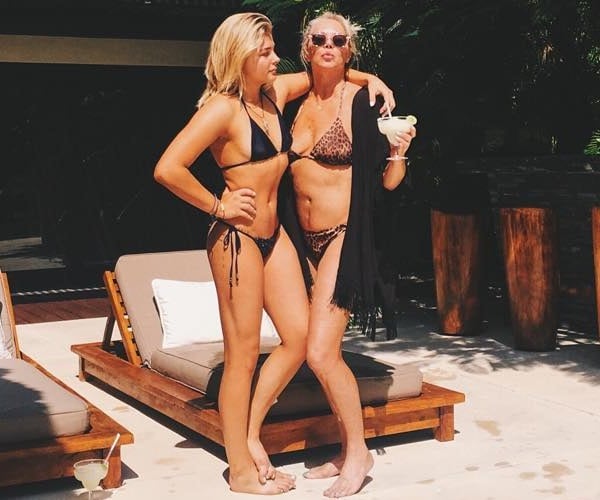 Chloe Grace Moretz Incestual Bikini Pics