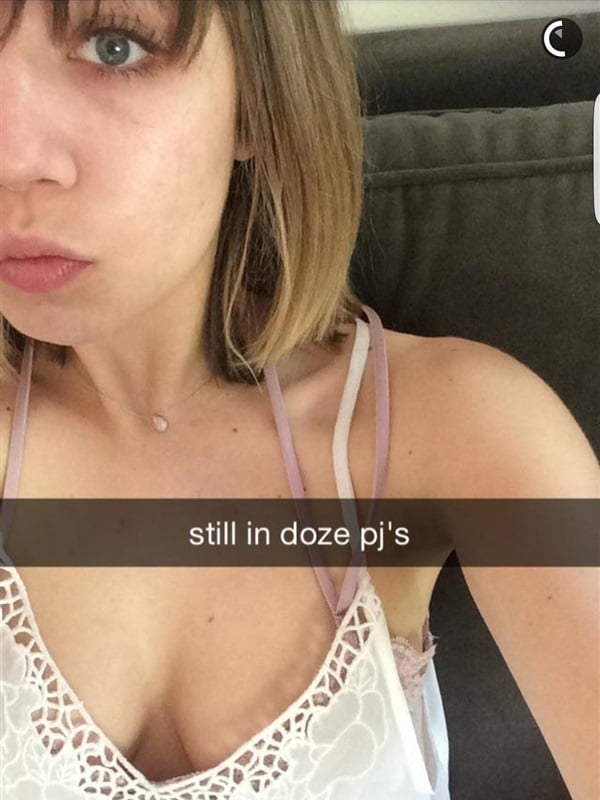 Jennette McCurdy cleavage