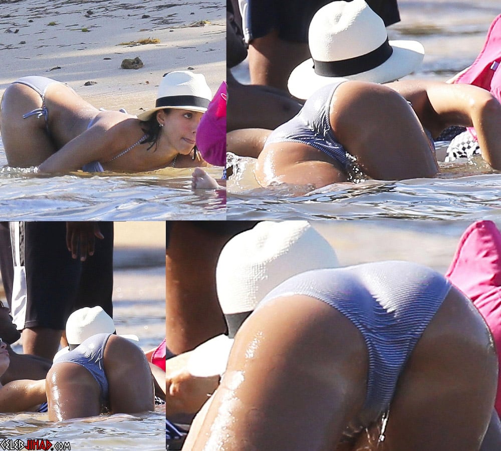 Jessica Alba bikini ass