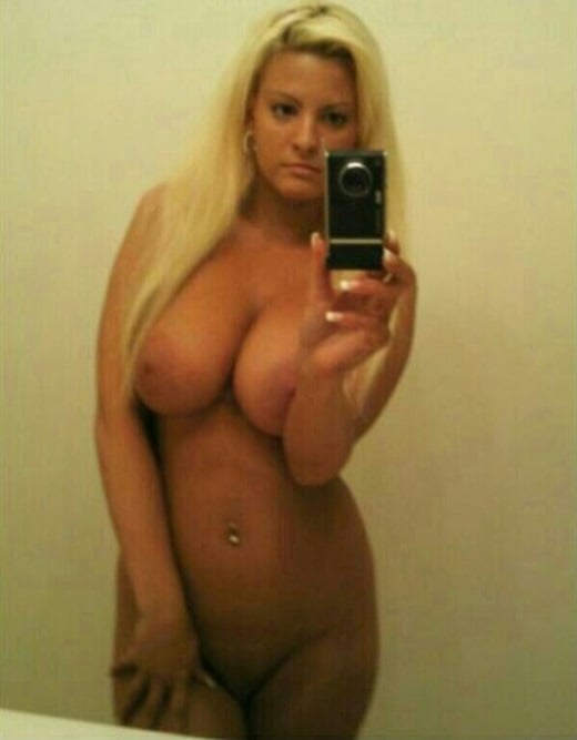 Jessica Simpson Nude Selfie Leaked 8882