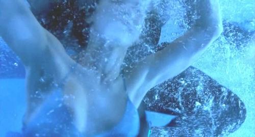 Jennifer Love Hewitt Nipple Slip