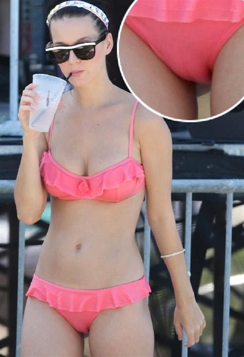 Bikini De Katy Perry Con Punta De Camello