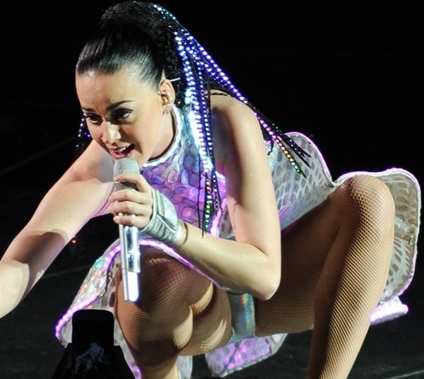 Katy Perry Shows Off Her Enormous Lady Bulge