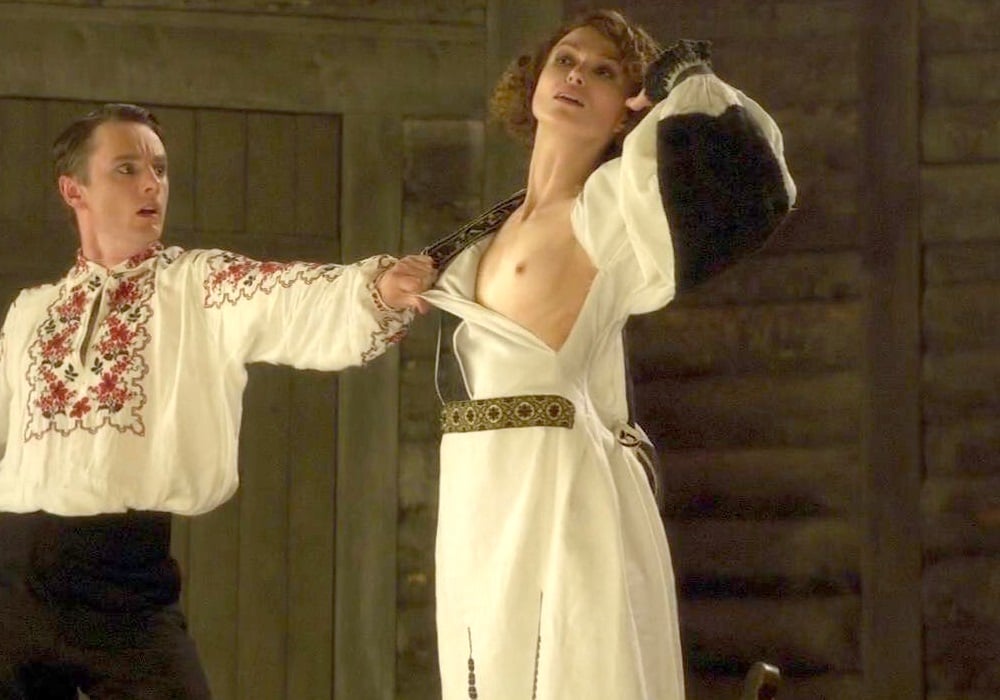 Keira Knightley And Eleanor Tomlinson Nude Lesbian Sex From “Colette”