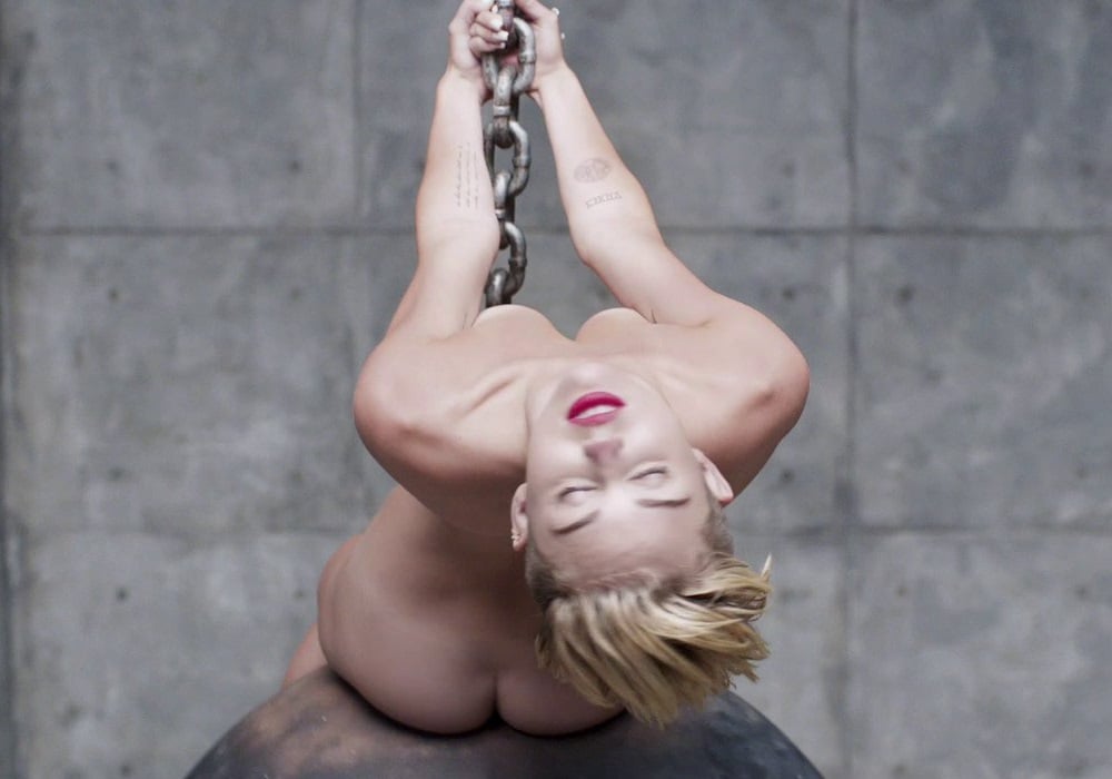 Miley Cyrus nude wrecking ball