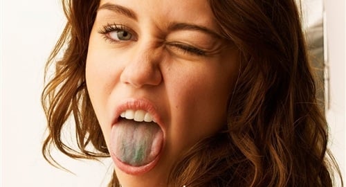 Miley Cyrus Blows A Leprechaun