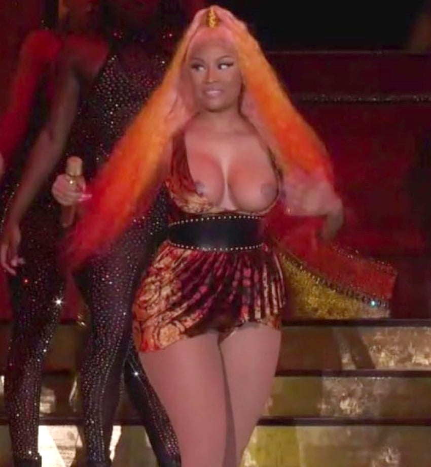 Nicki Minaj Nip Slip Erotic And Porn Photos