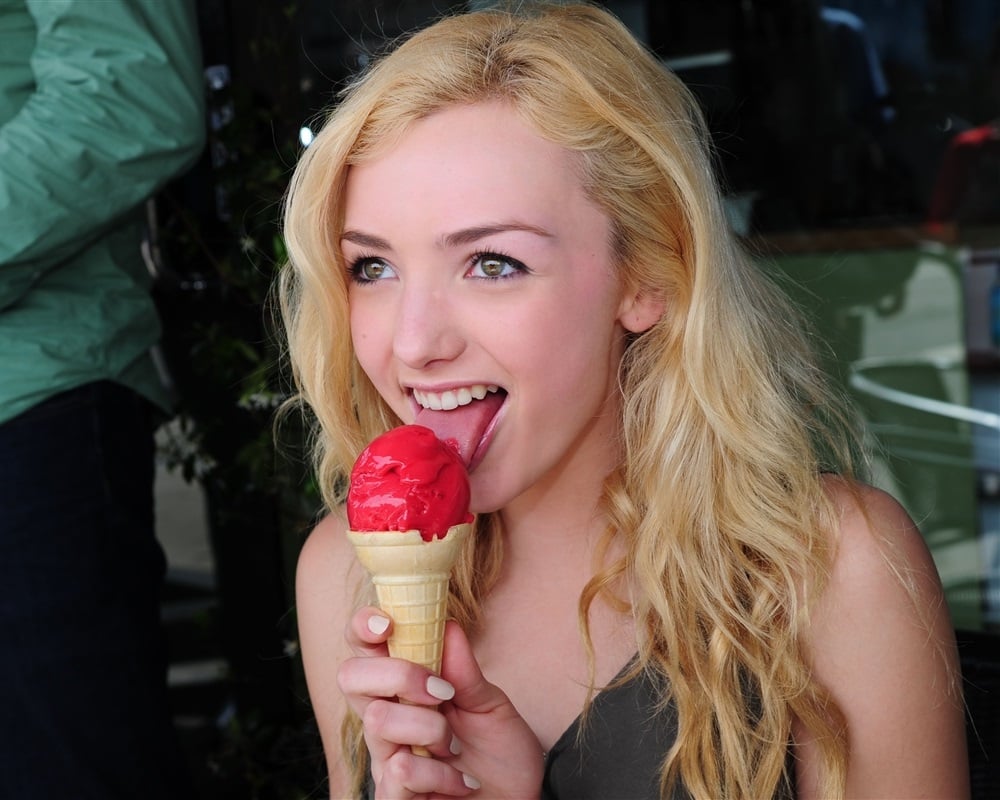 Peyton List ice cream