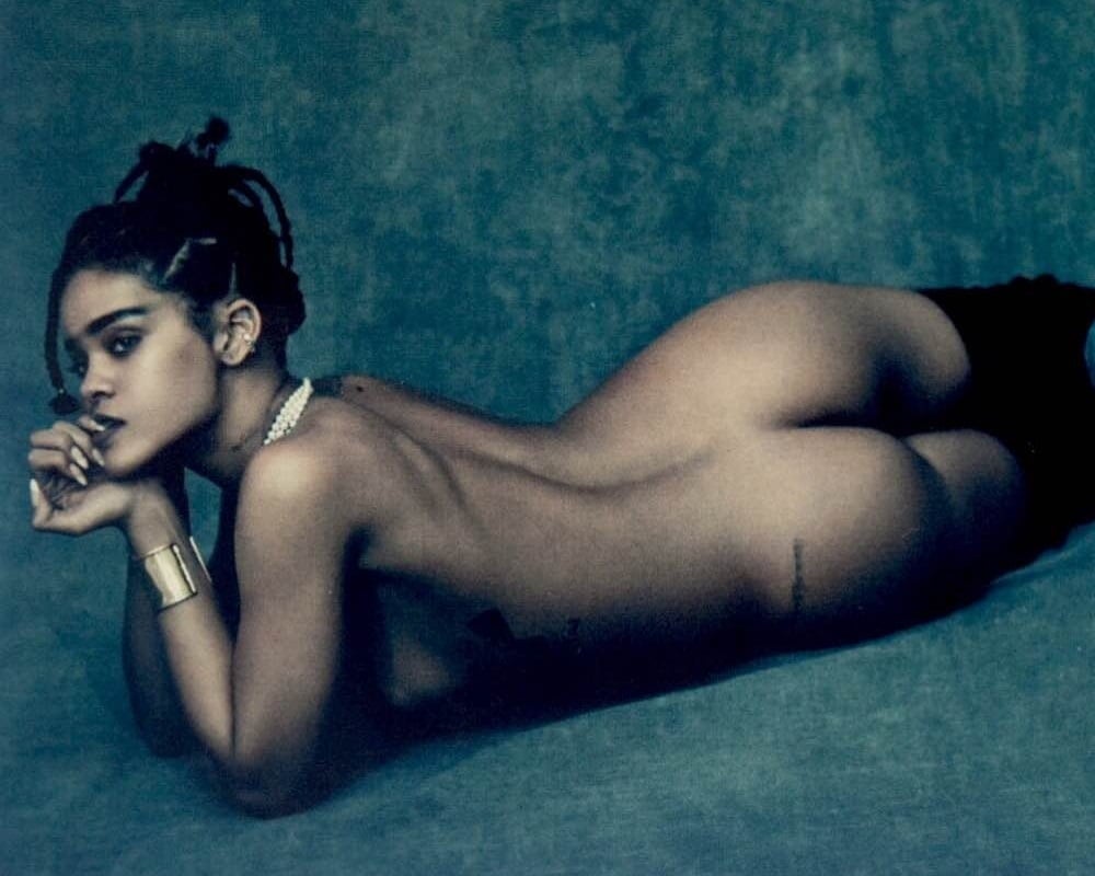 Rihanna Topless Nude Photos And Deleted Music Video Scene Leaked