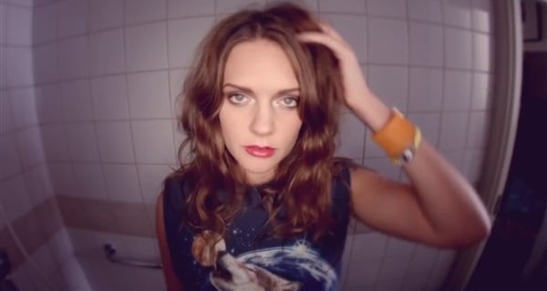 Tove Lo Flashing Her Boobs In Concert Video