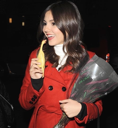 Victoria Justice chicken