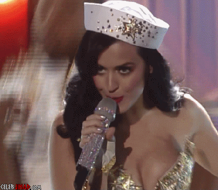 Katy Perry Rocking Her Tits From Side To Side