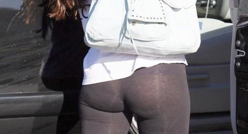 Jennifer Love Hewitt’s Ass in See Through Leggings