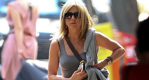 Jennifer Aniston nips