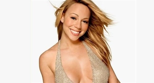 Mariah Carey Smells Her Boobs
