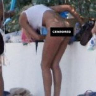 Victoria Secret Model Marisa Miller Changing Bikinis