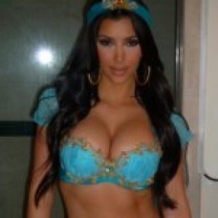 Kim Kardashian’s Jasmine Halloween Costume
