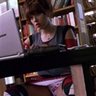 Scarlett Johansson Upskirt Pic