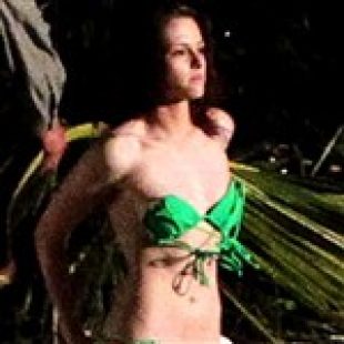 Kristen Stewart Twilight Green Bikini Pics