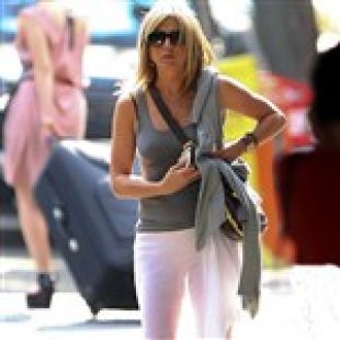 Jennifer Aniston See Through Nips And Panties Pics