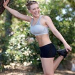 Hilary Duff Offends In A Sports Bra