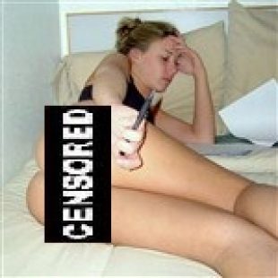 New Scarlett Johansson Naked Cell Phone Pic Leaked