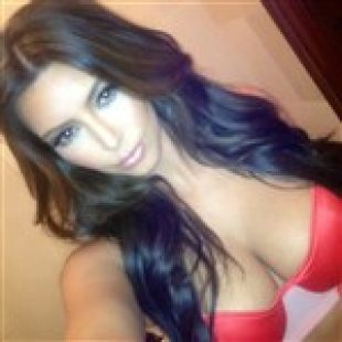 Kim Kardashian Tweets Her Cleavage Pic