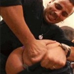 Video: Kim Kardashian Goes Jean Shopping