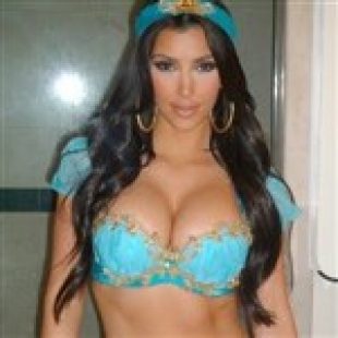 Top 10 Sexy Kim Kardashian GIFs