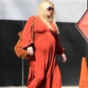 First Photo Of Jessica Simpson’s Baby Maxwell