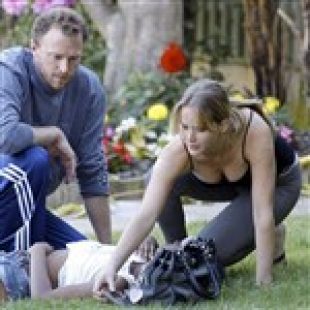 Jennifer Lawrence Robs An Unconscious Woman