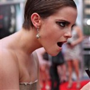 Emma Watson’s Slutty Autograph Face