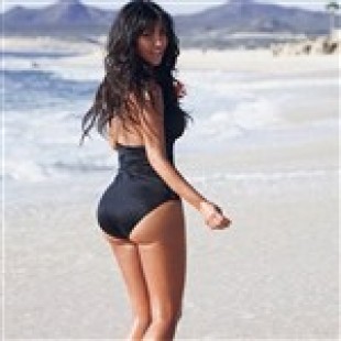 Kim Kardashian Big Butt Swimsuit Pic