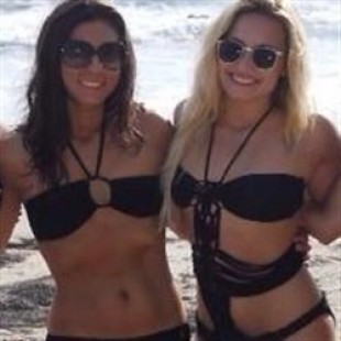 Demi Lovato Bikini Lesbo Beach Party