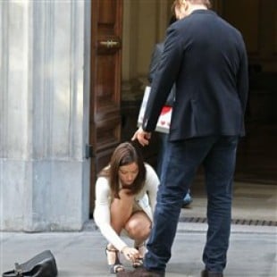 Olivia Wilde Upskirt While Practicing Being An Obedient Wife