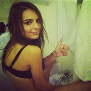 Emily Ratajkowski Washing Her Vagina