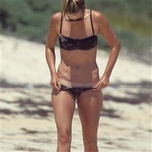 Maria Sharapova Bikini Beach Pics