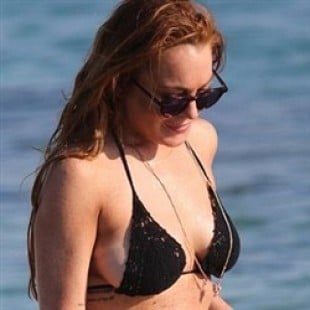Lindsay Lohan Bikini Pics From Greece