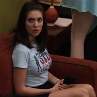 Alison Brie Suffers An Asthma Attack