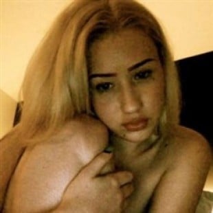 Iggy Azalea Leaked Nude Selfies And Sex Tapes