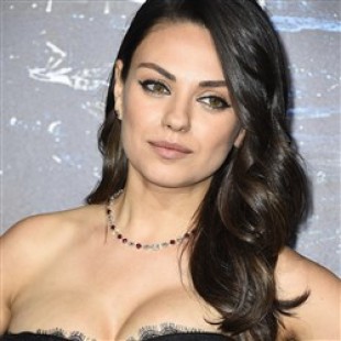 Mila Kunis Shows Her Sloppy Post-Prego Cleavage At The ‘Jupiter Ascending’ Premiere