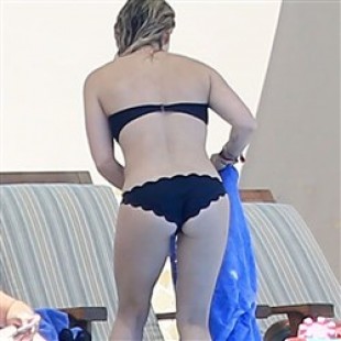 Hilary Duff Bikini Candids From Mexico