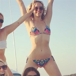 Jennifer Lawrence In A Bikini Atop A Lesbo Pyramid