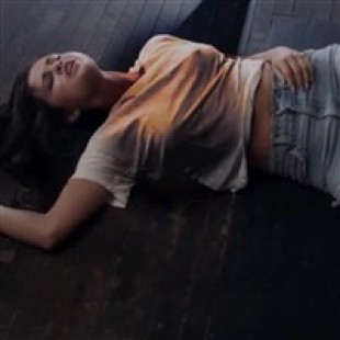 Selena Gomez’s Nipple Exposed While Lazily Slutting