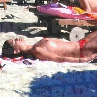 Meghan Markle Topless Nude Beach Photo Leaked