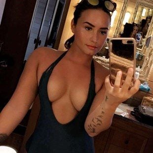 Nude uncensored lovato demi Demi Lovato