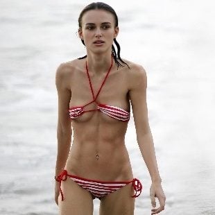 Keira Knightley Nude Beach Pics